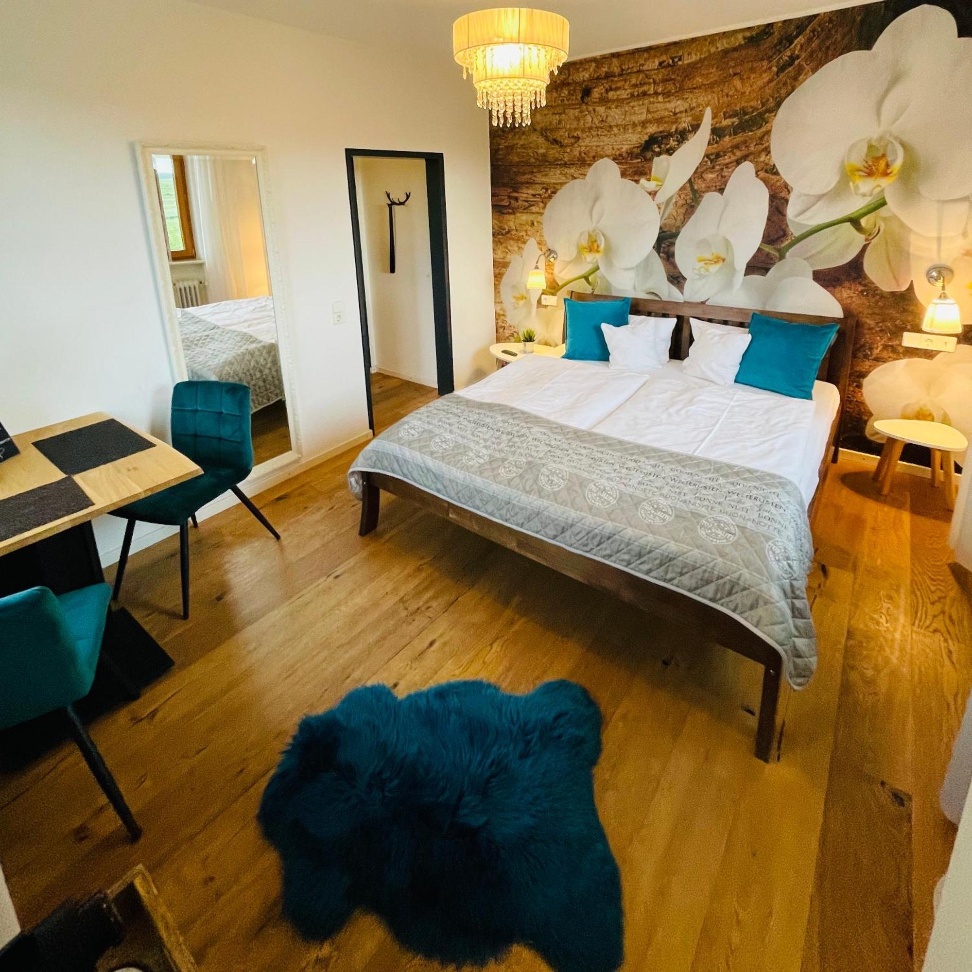 Zum Rayers Cafe-Restaurant & Boutique-Hotel Niederrotweil Zewnętrze zdjęcie